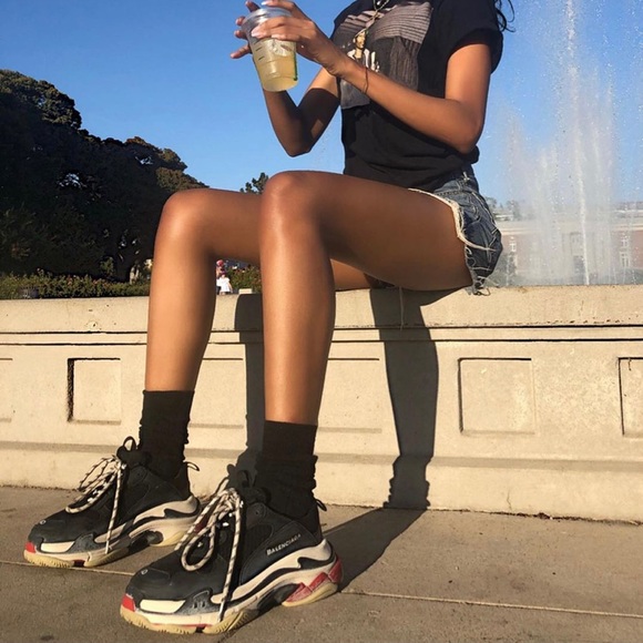 BALENCIAGA TRIPLE S - Picture 2 of 4